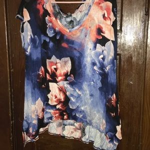 Jennifer Lopez beautiful floral top XL